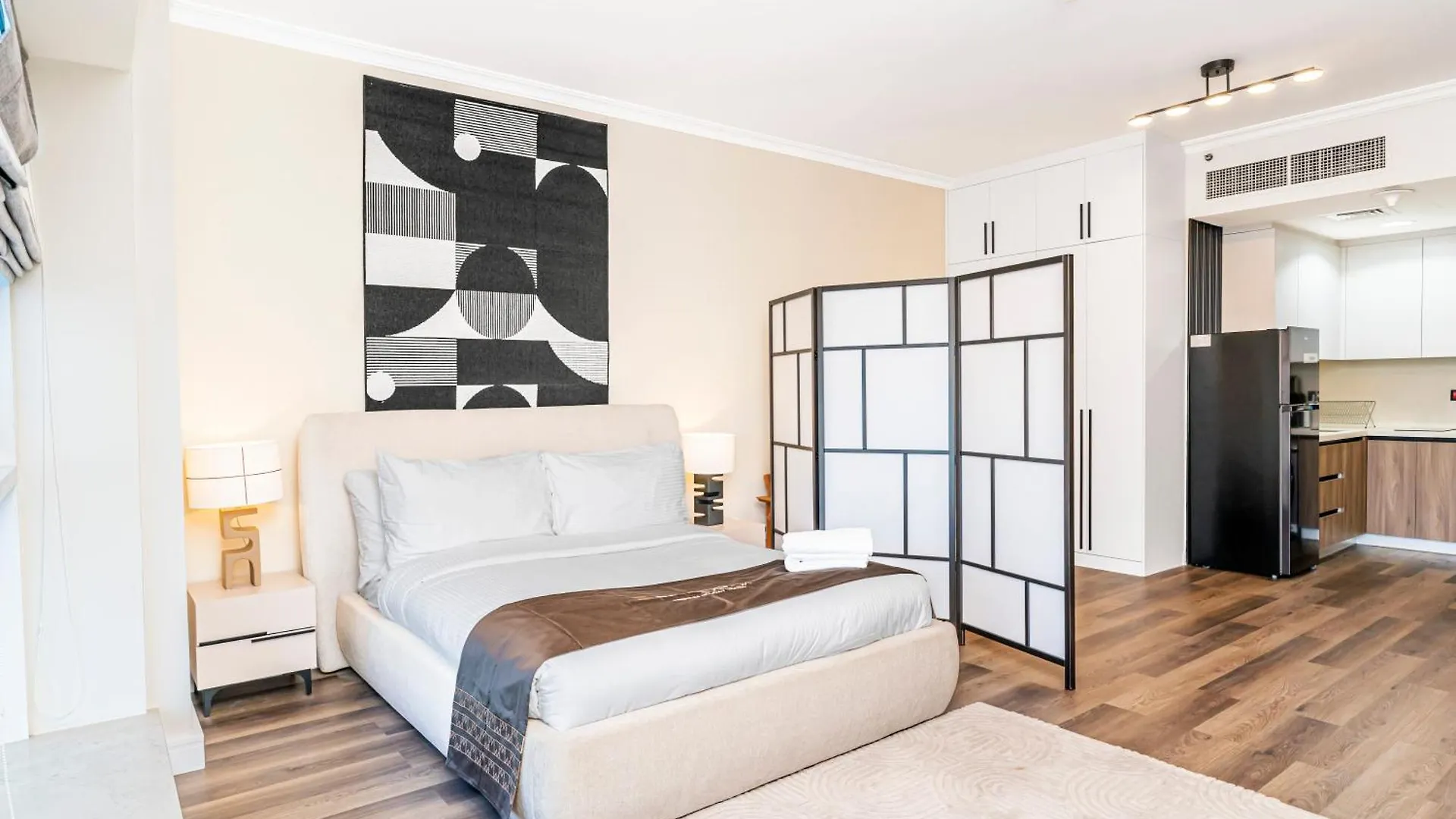 Escape 24 - Chic Studio Apartment In Jumeirah Lake Towers Dubai